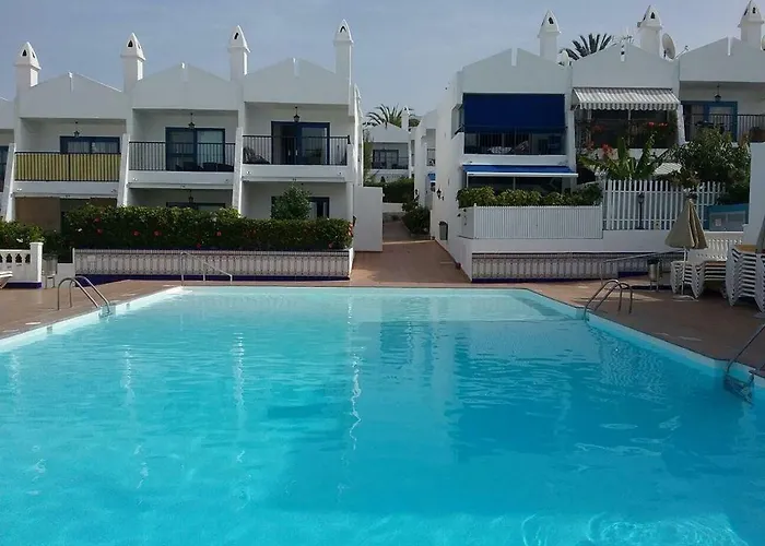 Pool View Yard Dom wakacyjny *